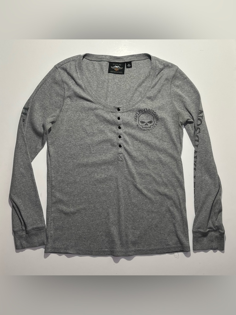 Women’s Harley Davidson Long Sleeve Snap Button Henley Shirt, 2XL, Gray